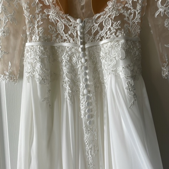 Size 4 ALTERED Wedding Dress Enchanting by Mon Cheri - Picture 6 of 7